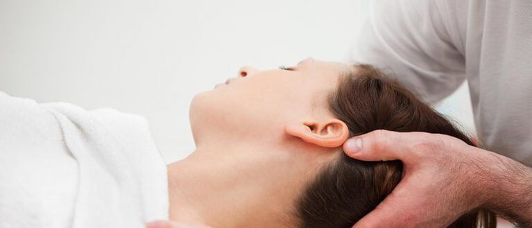 Pacient cu osteocondroză cervicală